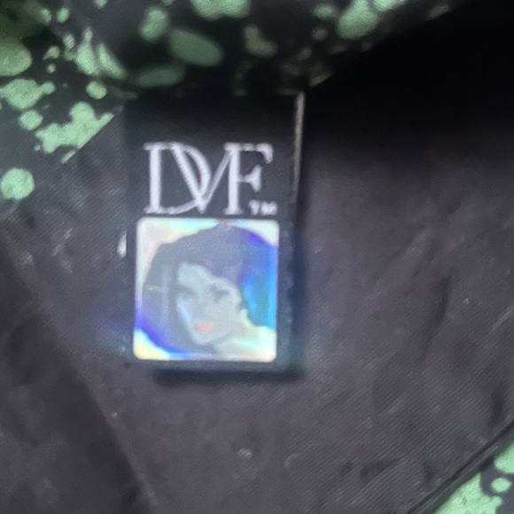 Diane Von Furstenberg Green Black Bubble Sleeve Silk Tunic Blouse Size S Career - Picture 6 of 7